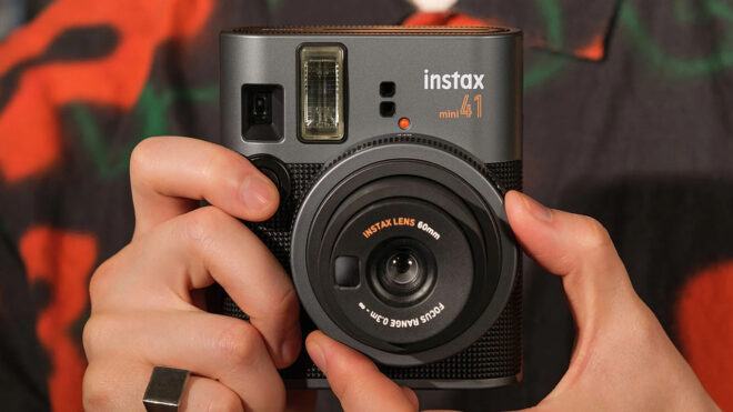 Yeni “şipşak” fotoğraf makinesi Fujifilm Instax Mini 41 tanıtıldı