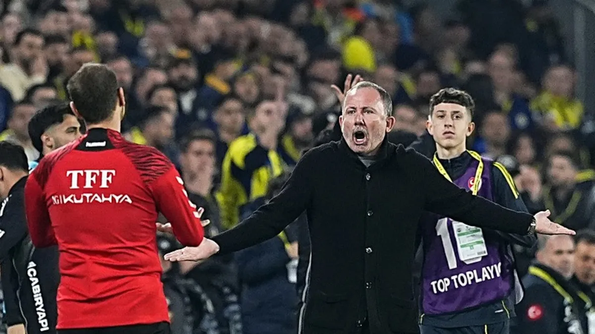 Beşiktaş Teknik Direktörü Sergen Yalçın'dan flaş hakem tepkisi!