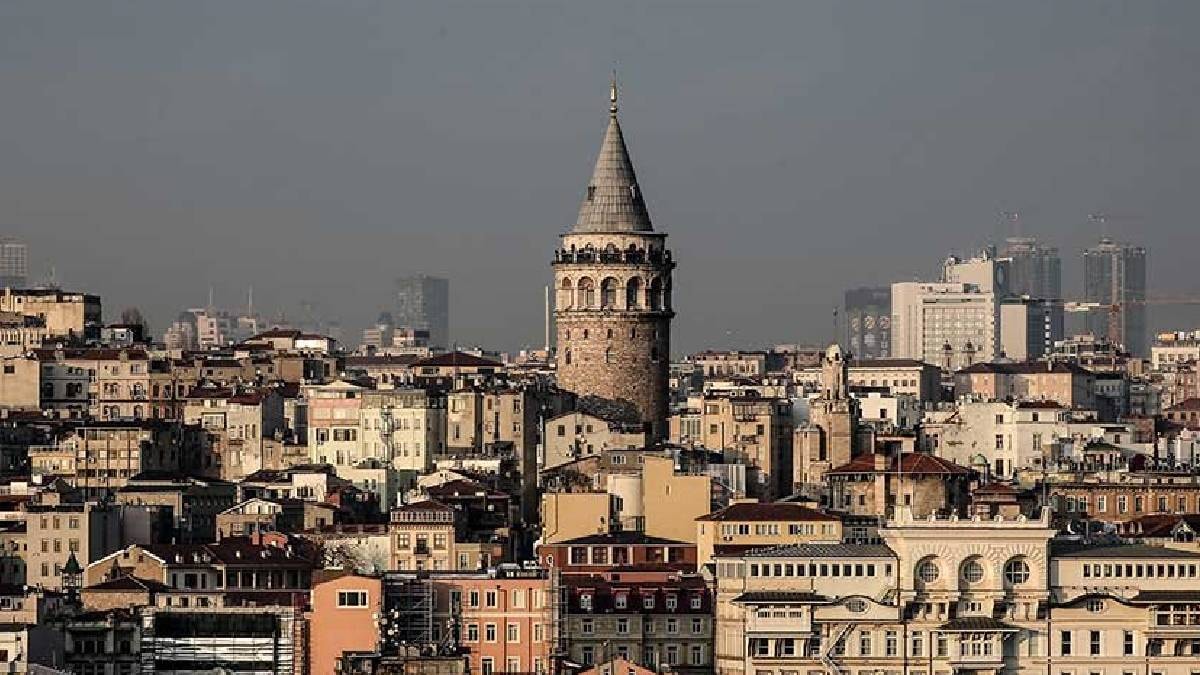 İstanbul'a serinlik müjdesi! Çifte dalga yurdu terk etti