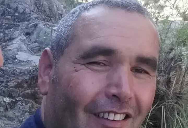 Engelli kızıyla girdiği denizde boğulma tehlikesi geçirdi, hastanede öldü