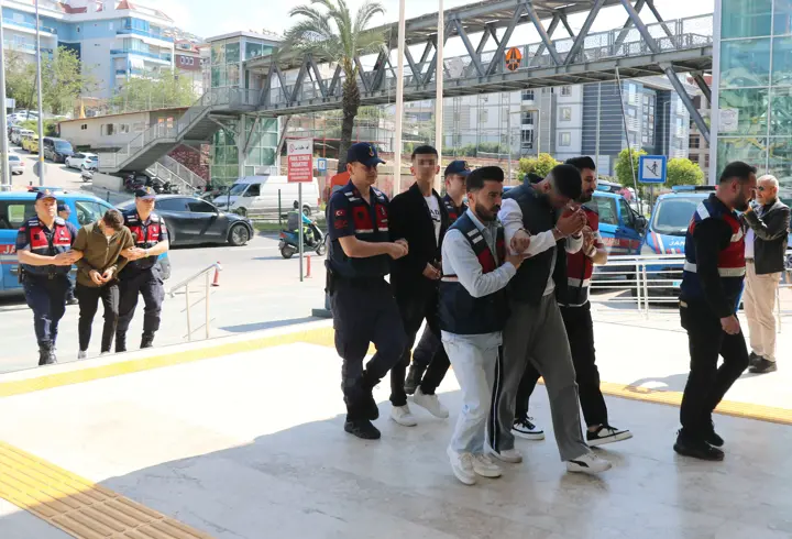 Alanya'da uyuşturucu operasyonu: 3 tutuklama