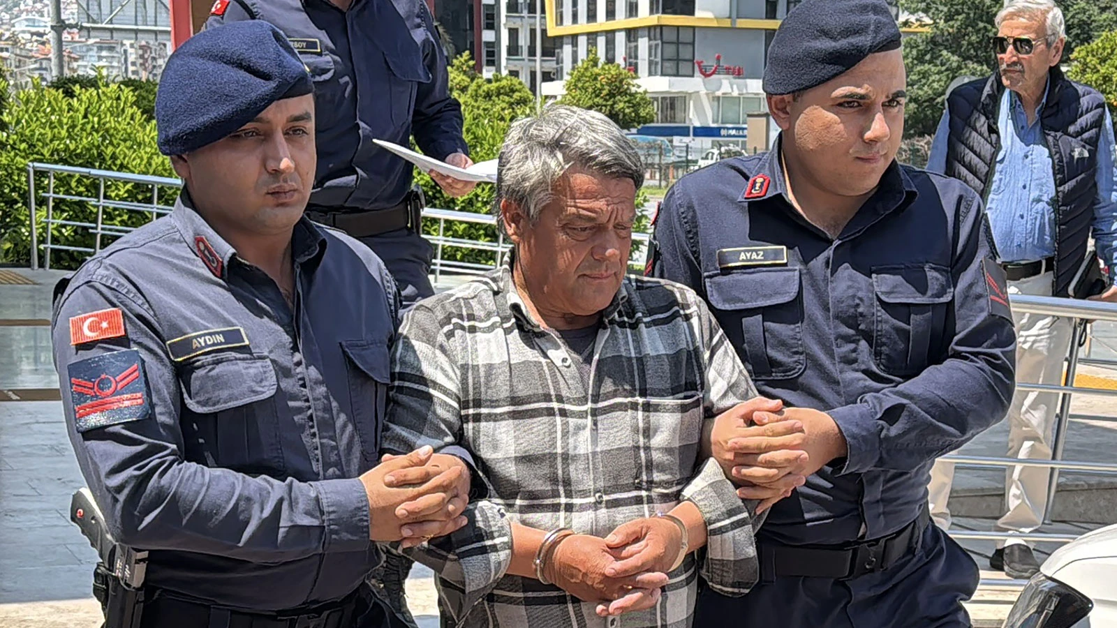 Antalya'da koyuna eziyet eden kişi tutuklandı