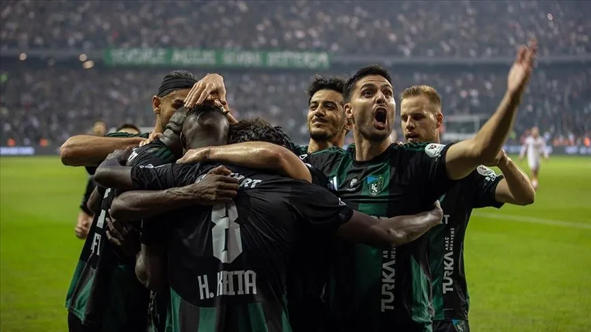 Galatasaray, namağlup ünvanını Kocaelispor karşısında kaybetti