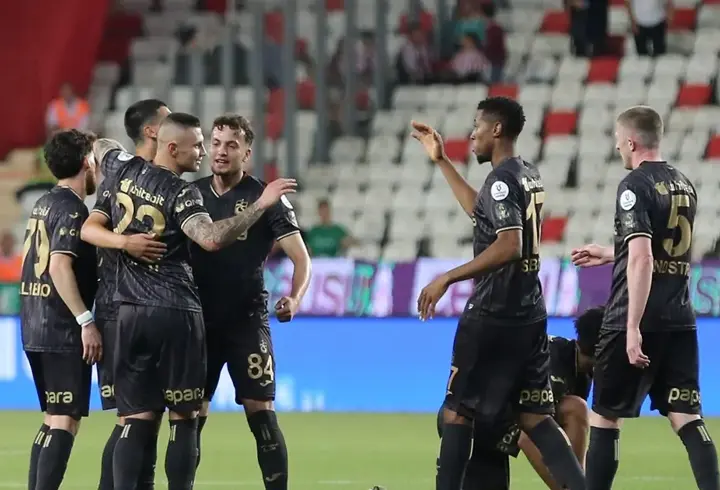 Trabzonspor, sezonu Antalya’da kazanarak noktaladı