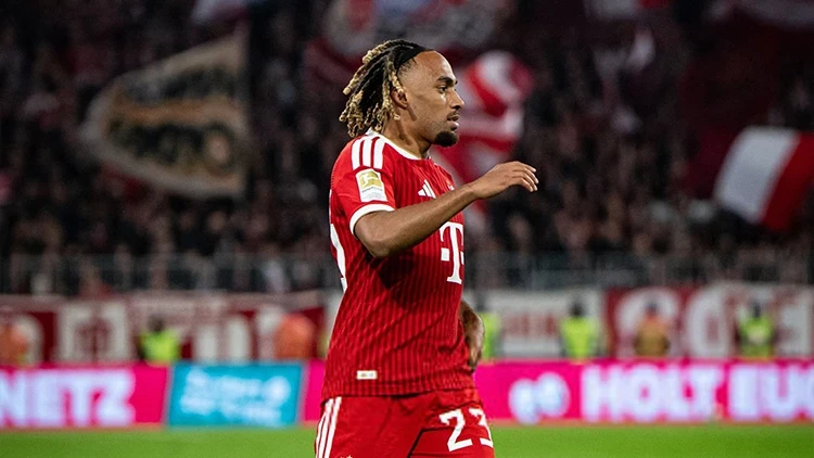 Bayern Münih'te Sacha Boey Kararı Değişmedi!