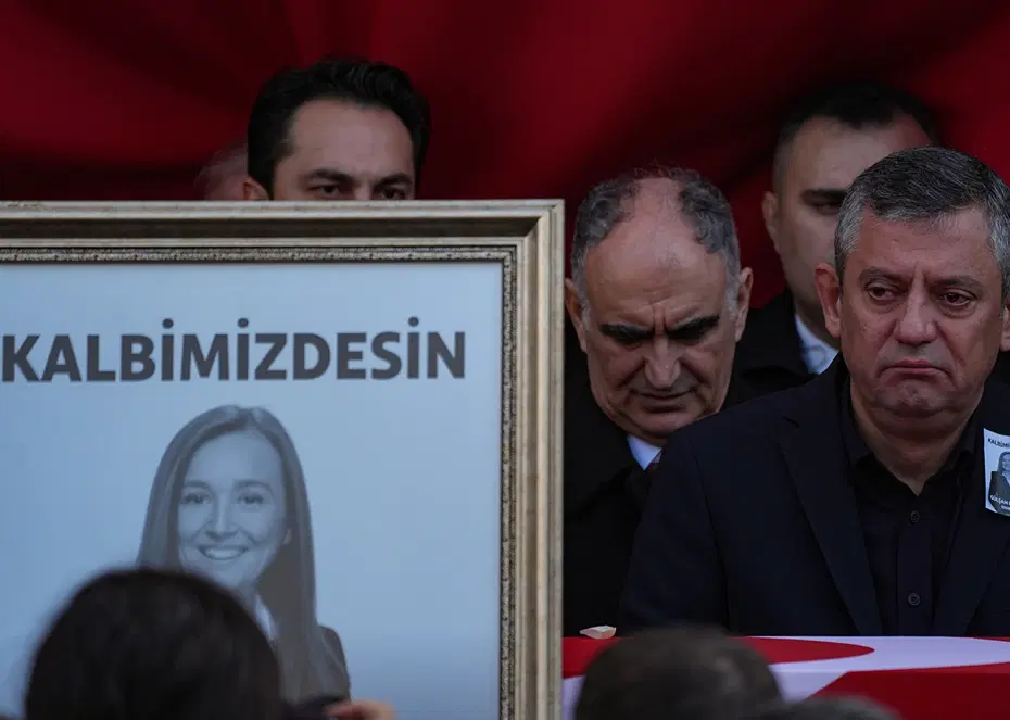 Şehzadeler Belediye Başkanı Gülşah Durbay'a hüzünlü veda