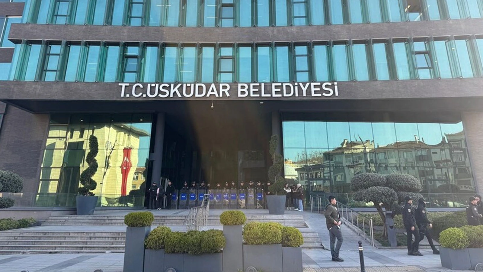 Üsküdar Belediyesi'ne soruşturma: 9 kişi tutuklandı