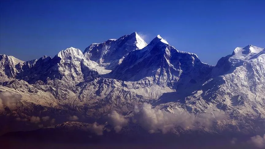 Everest, bu sezon rekor sayıda tırmanışa hazırlanıyor
