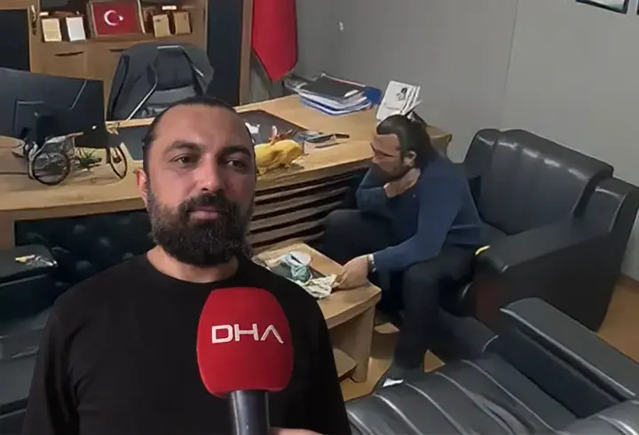 Ölümden, kendi kendine yaptığı Heimlich manevrası ile kurtuldu