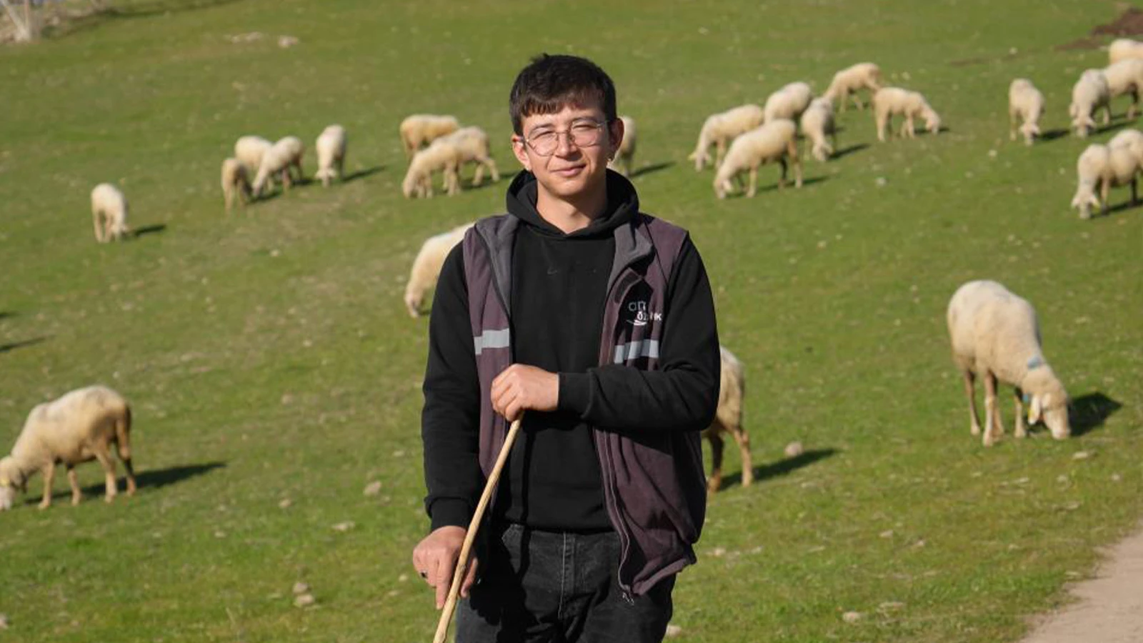 Mimarlık okudu, babaocağına dönüp kendi işinin başına geçti
