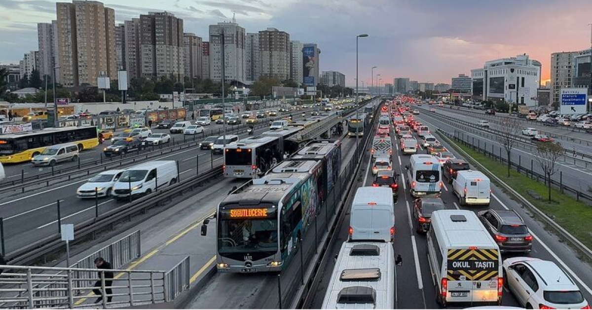 İstanbul'da Trafik Yüzde 83'e Ulaştı - Son Dakika İnternet Haberleri - Habertürk
