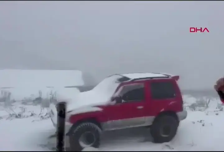 Ardahan'ın yüksek kesimleri beyaza büründü