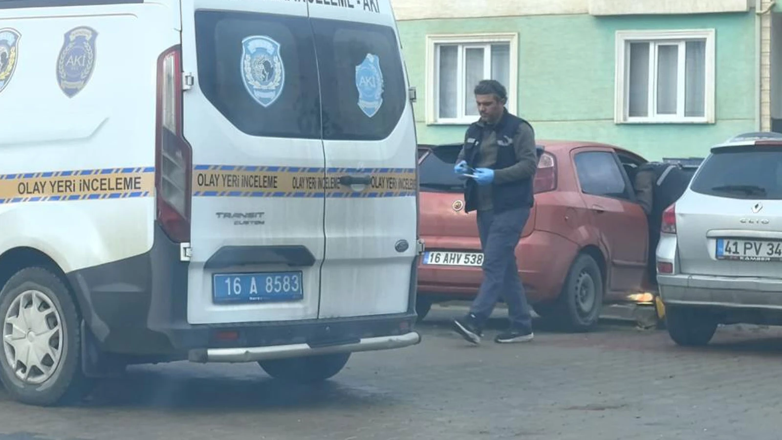 Bursa'da bir şahıs kardeşinin ölümüne neden olan kişiyi vurdu
