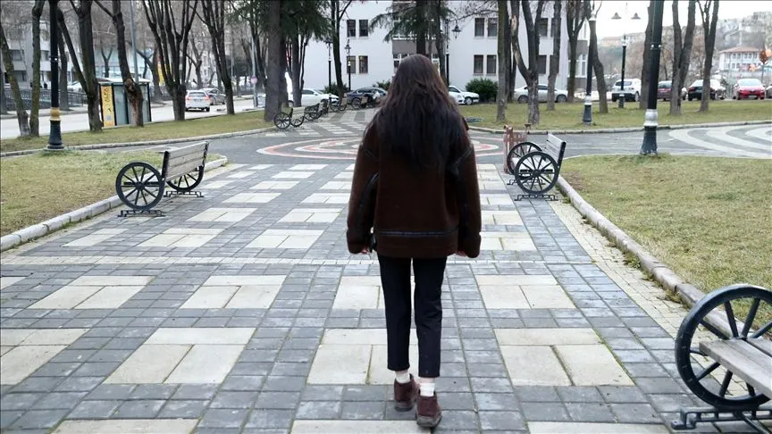 Uyuşturucu bağımlılığından kurtulan genç kadın hayata umutla bakıyor