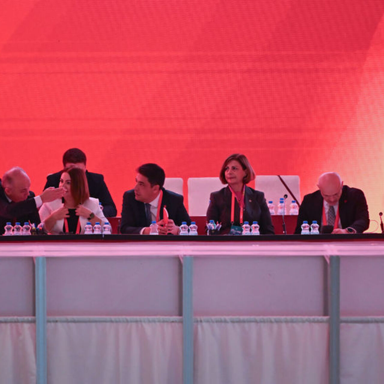CHP'de PM ve YDK üyeleri seçilecek