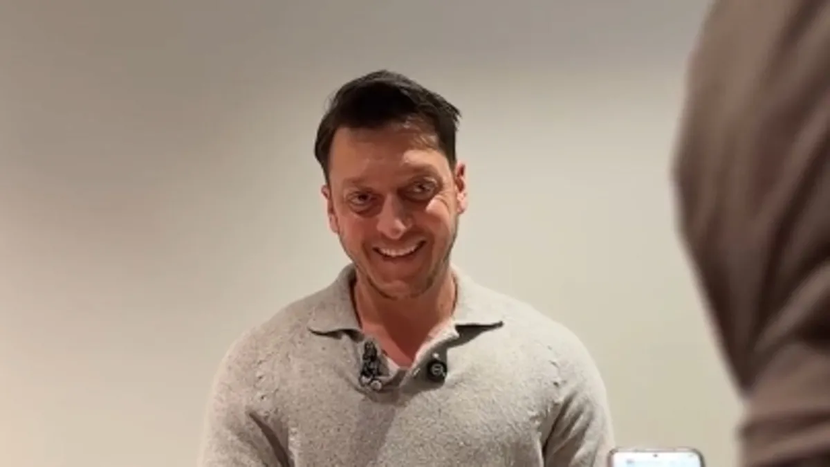 Mesut Özil'e Ramazan soruları: Son dakika golü mü yoksa iftara...