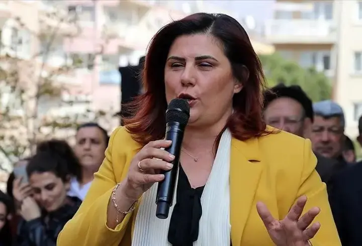 CHP Genel Başkan Yardımcısı Zeybek: Özlem Çerçioğlu, AK Parti'ye geçecek