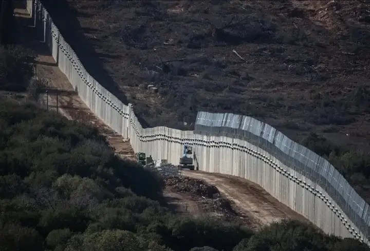 Lübnan, sınırları içinde duvar inşa eden İsrail'i BMGK'ye şikayet etti