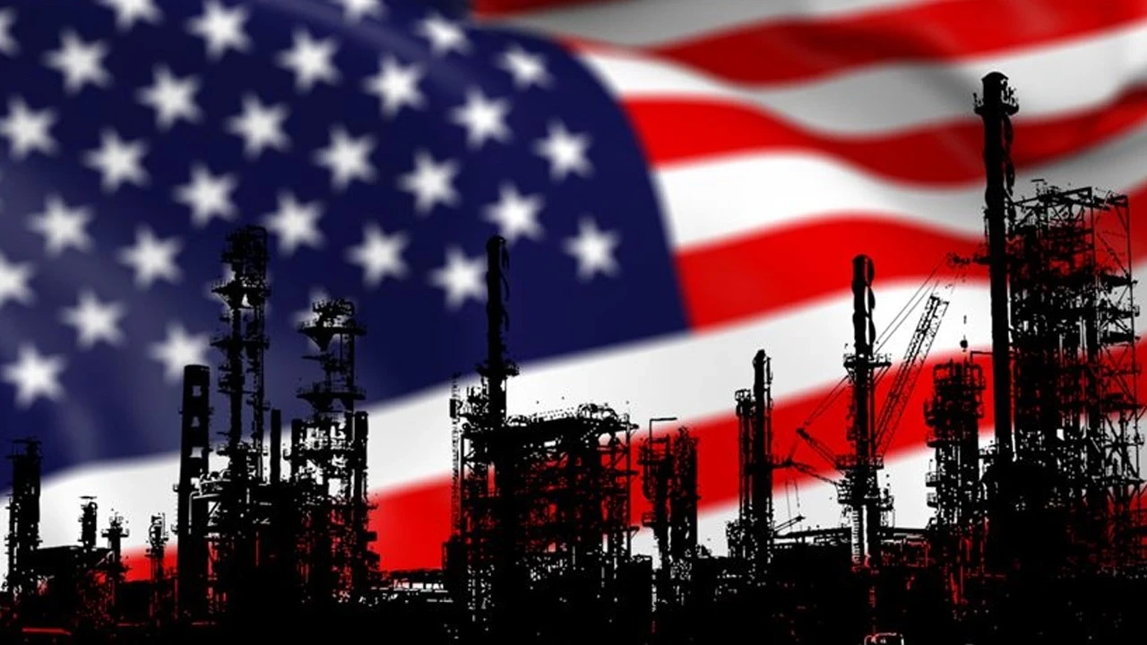 ABD petrol fiyatı tahminini yukarı yönlü revize etti