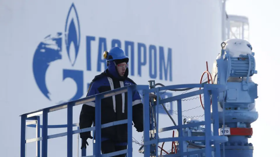 Gazprom'dan 'Avrupa'da gaz depoları boşaldı' iddiası