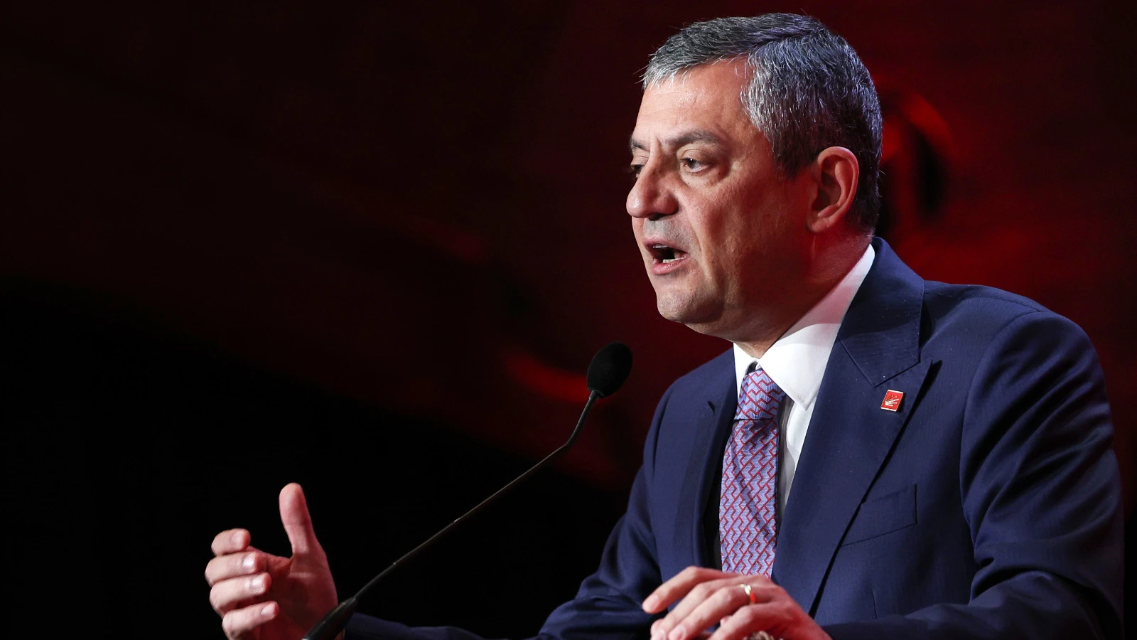 CHP Genel Başkanı Özel: Türkiye’de yapılacak seçimler bir referandum olacak