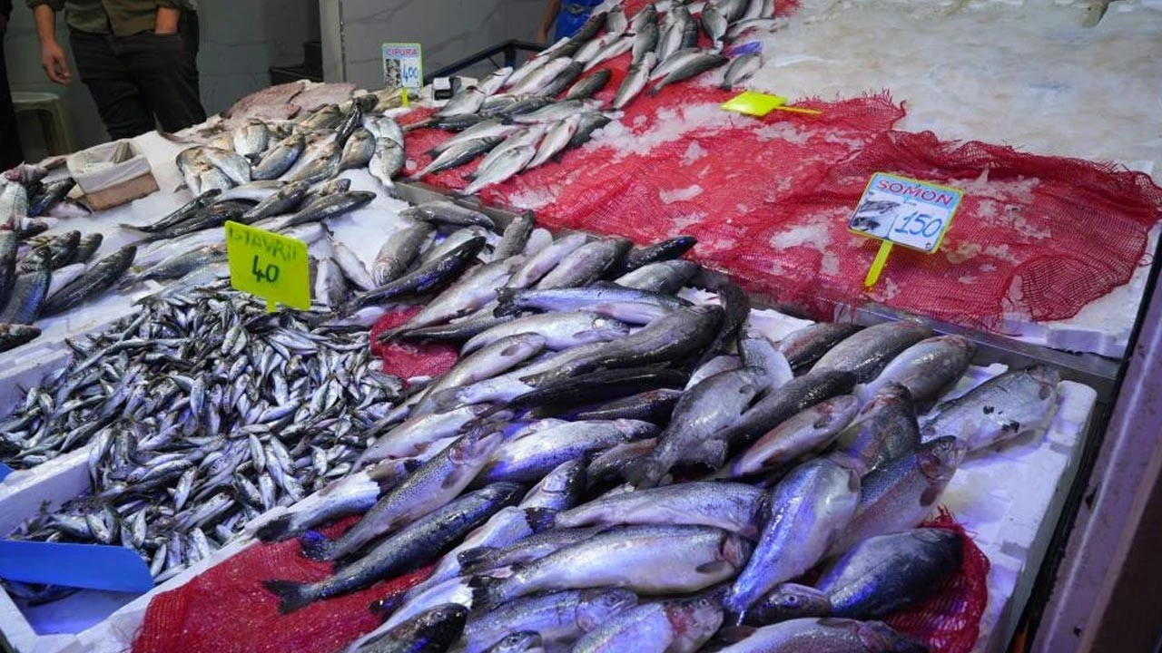 Olumsuz hava şartları balık tezgahlarını vurdu