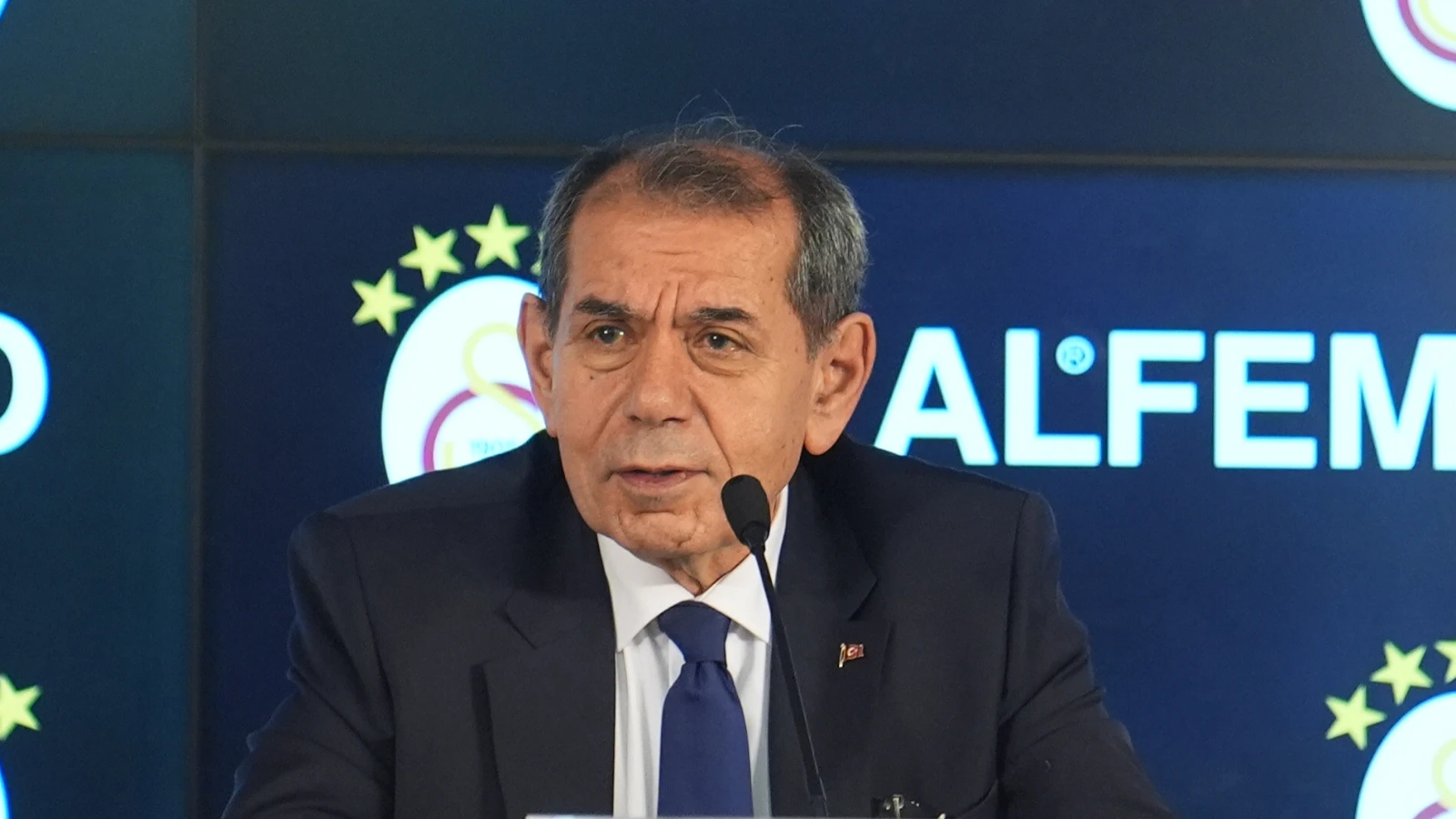 Dursun Özbek'ten TFF'nin 'ayak oyunu' paylaşımına cevap