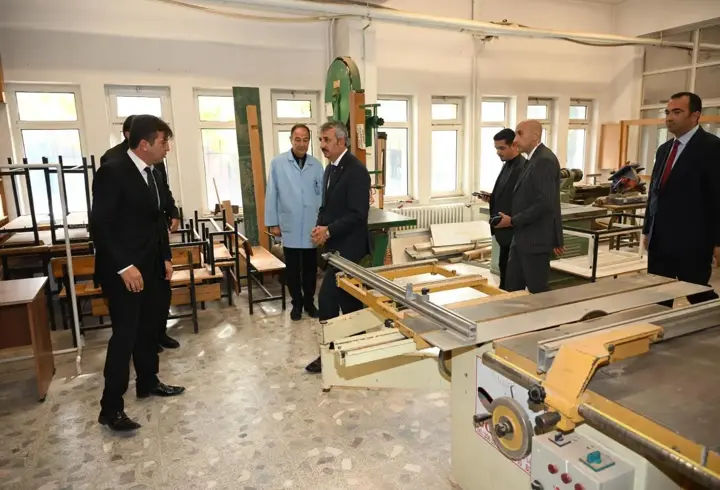Edirne Valisi Sezer, Mesleki Eğitim Merkezini ziyaret etti