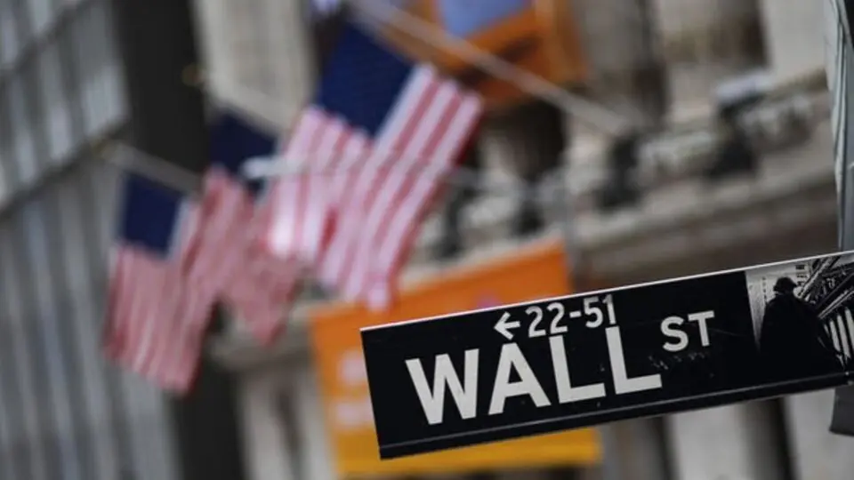 Wall Street'te rekor kâra rağmen beş binden fazla işten çıkarma