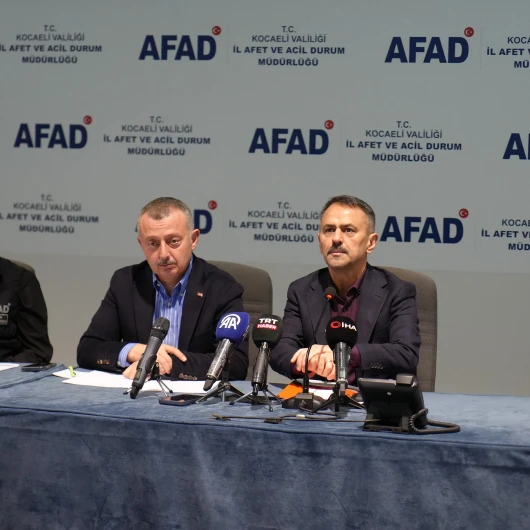 Kocaeli'de Vali Aktaş Ve Büyükşehir Belediye Başkanı Büyükakın Duyurdu: Afetzedelere Nakdi Destek Başladı