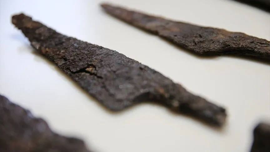 Hadrianopolis Antik Kenti'nde 1500 yıllık bıçaklar gün yüzüne çıkarıldı