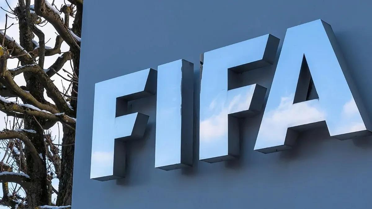 FIFA'dan 2 Süper Lig ekibine transfer yasağı cezası!