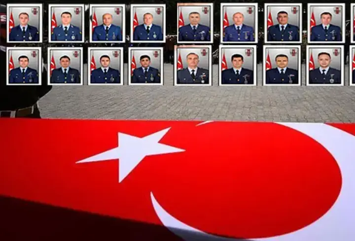 Yüreğimize gömüyoruz! Tarifsiz acı: Türkiye şehitlerine ağlıyor