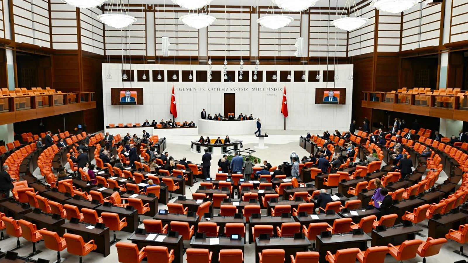 Doğum izni düzenlemesi TBMM'nin gündeminde