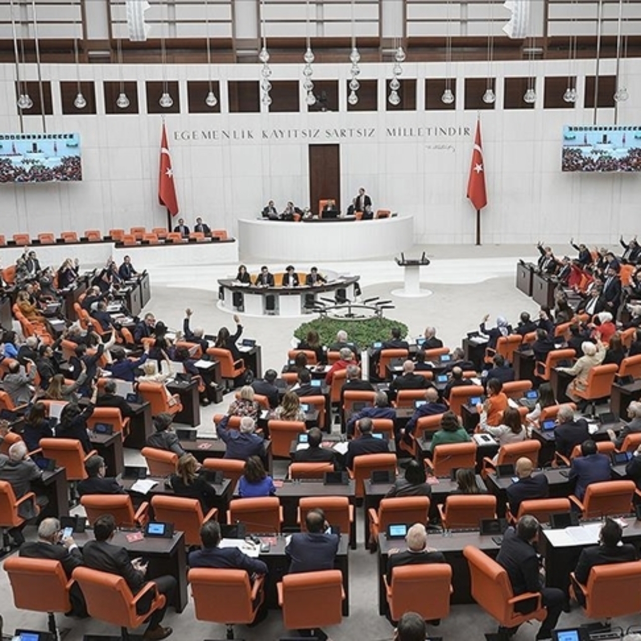 Sağlık alanına ilişkin düzenlemeleri içeren kanun teklifi, kabul edildi