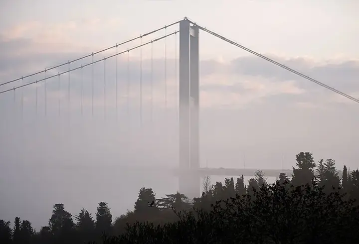 İstanbul'u "sis" kapladı: Gemi trafiği askıya alındı
