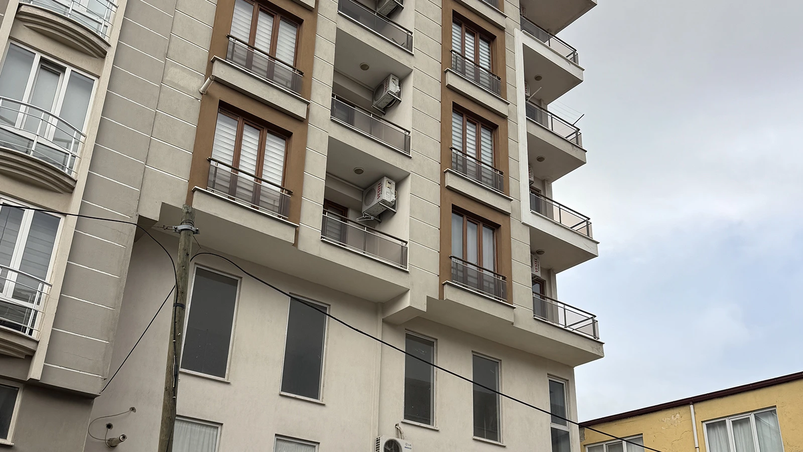 Denizli'de kadın cinayeti! 6 ay önce evlendiği karısını öldürüp intihar etti