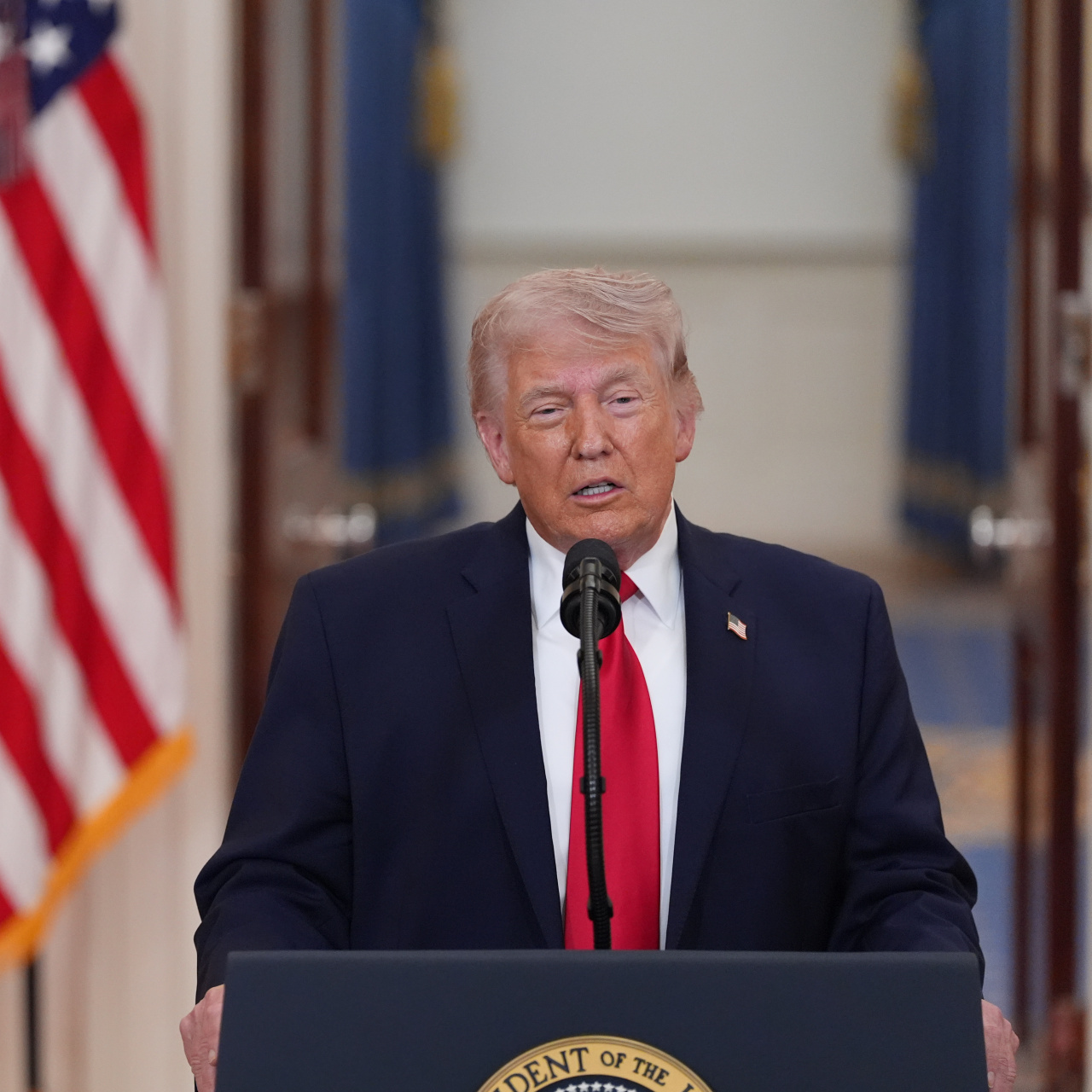 Trump'tan İran'a küfürlü paylaşım: Hürmüz'ü artık açın