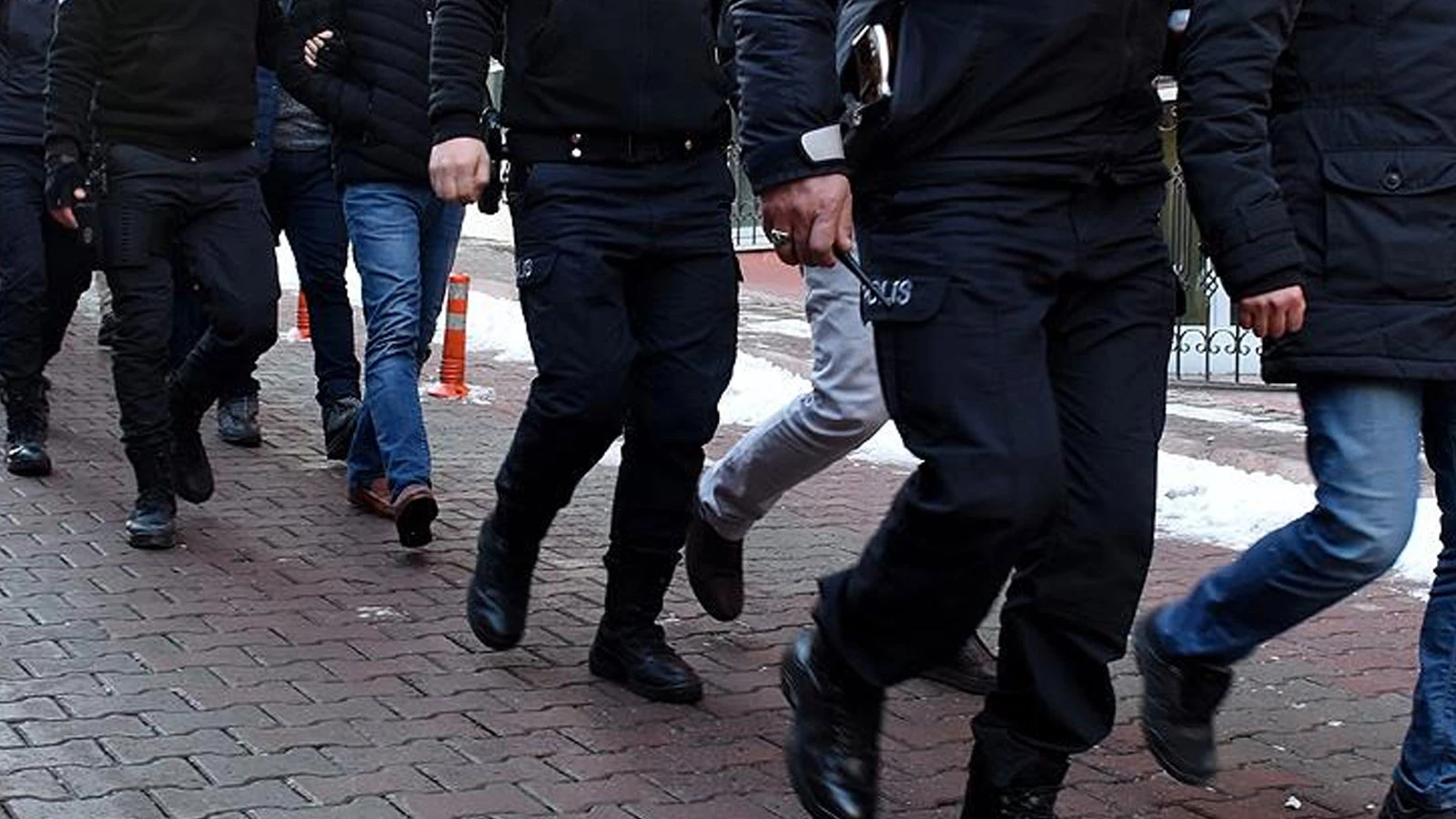 DEAŞ’a finans operasyonu: 9 şüpheli gözaltında