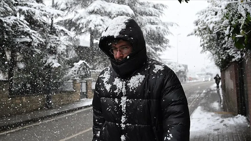 İstanbul'un bazı bölgelerinde kar etkili oluyor