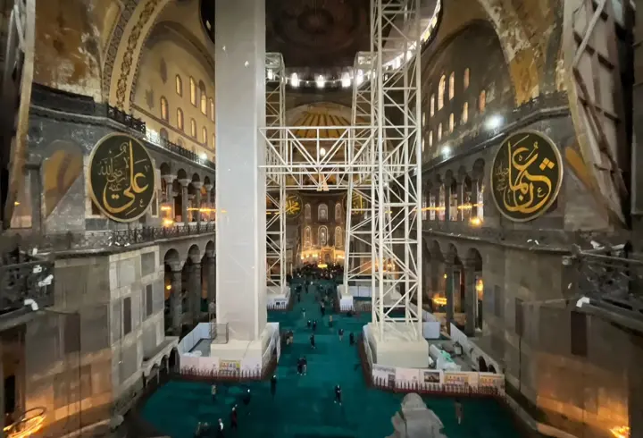 Ayasofya-i Kebir Camii Ramazan’da ibadete hazır