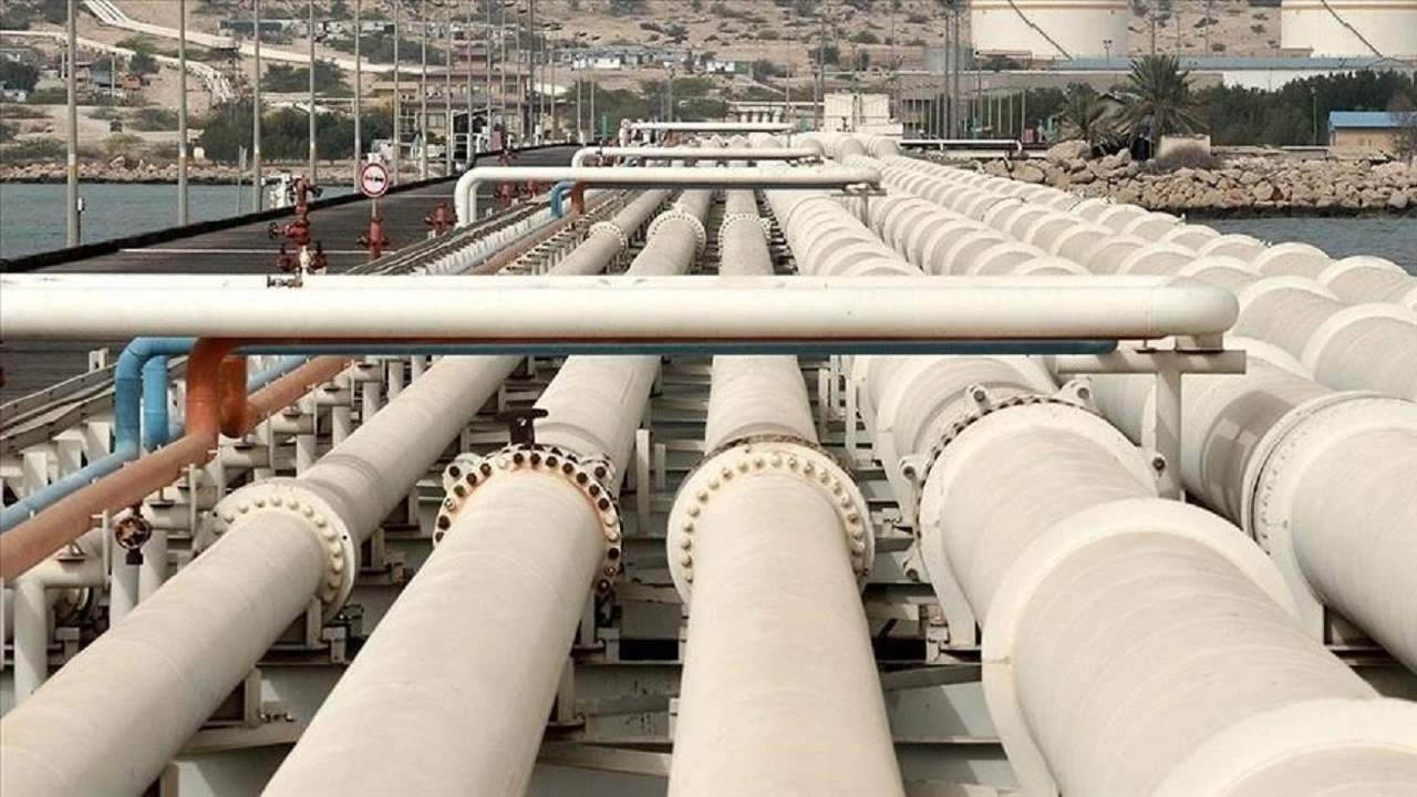 Türkiye'nin nisanda petrol ithalatı arttı, ihracatı geriledi