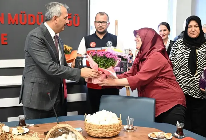 Edirne'de Kadın Üreticiler İpek Böcekçiliğinin Geliştirilmesi İçin Buluştu