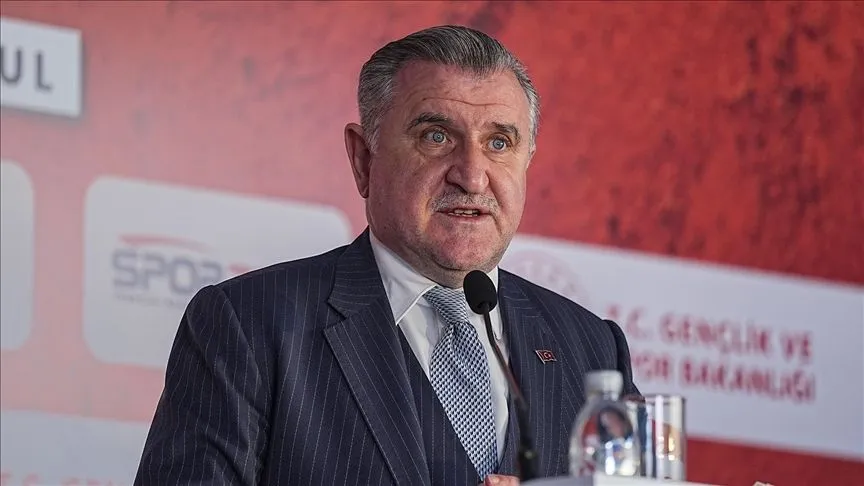 Bakan Bak'tan Galata Köprüsü'nde düzenlenecek Filistin eylemi için çağrı