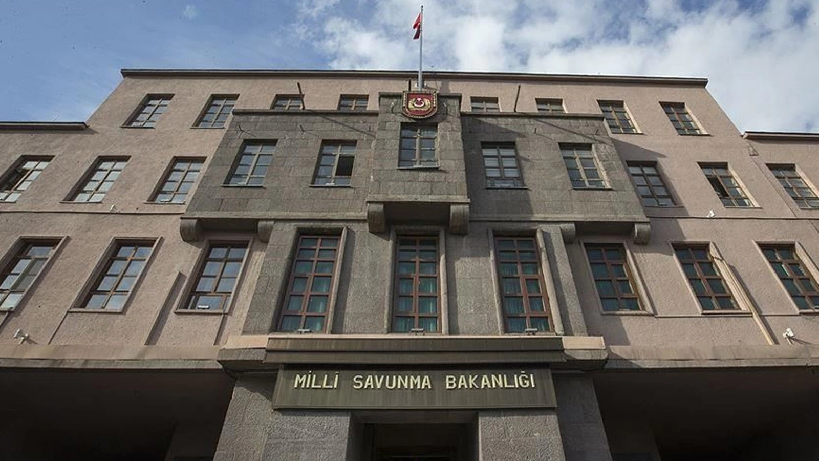 MSB: Hudutlarda 205 şahıs yakalandı, 428 şahıs engellendi