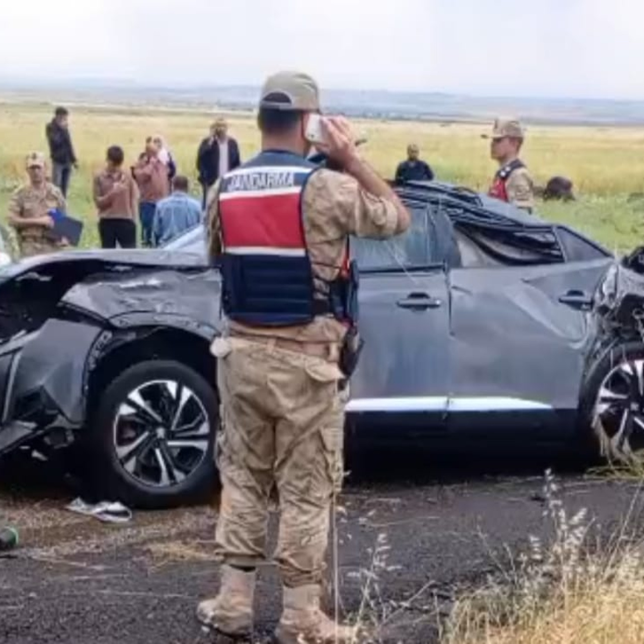 Nişan dönüşü kaza!