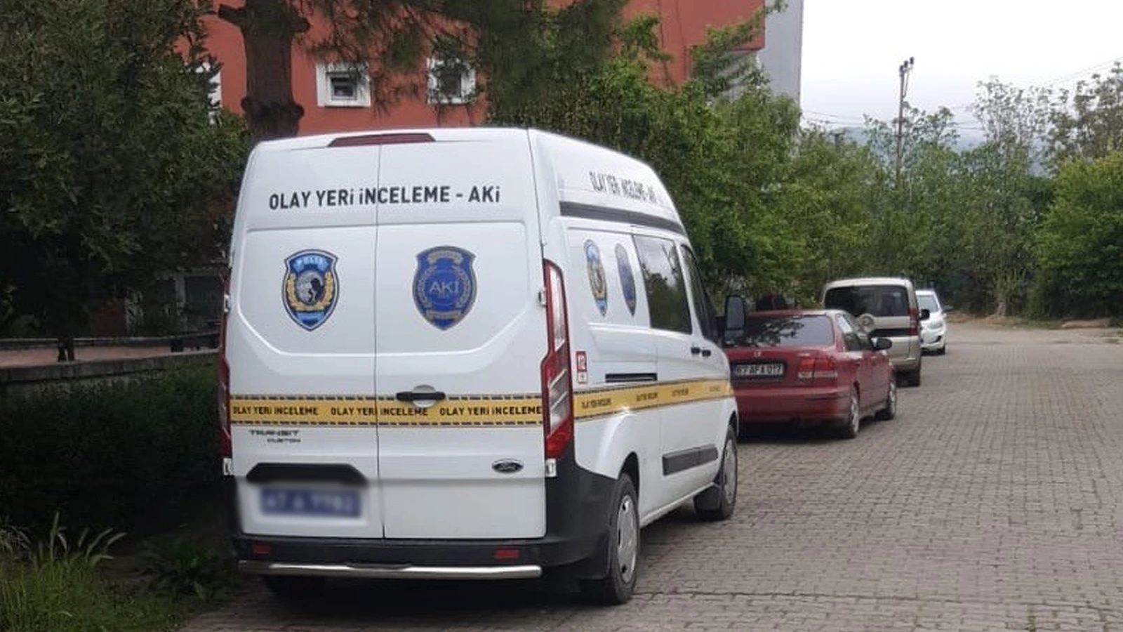 Yakınlarının haber alamadığı adam, evinin balkonunda ölü bulundu