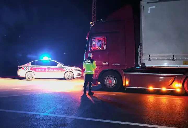 Jandarmadan trafik denetimi