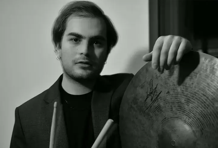 Kerem Seçkin: Trendlerin Ötesinde Bir Müzikal Vizyon