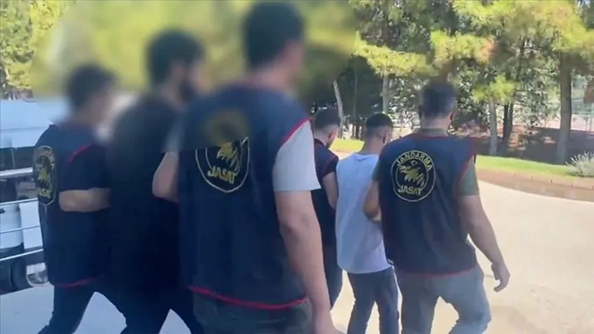 Suç örgütlerine yönelik operasyonlarda 24 şüpheli tutuklandı